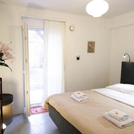 Quiet And Central Flat With Private Backyard Garden Αθήνα Εξωτερικό φωτογραφία