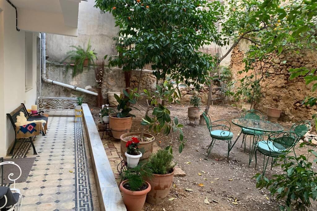 Quiet And Central Flat With Private Backyard Garden Αθήνα Εξωτερικό φωτογραφία
