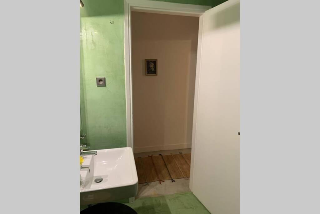 Quiet And Central Flat With Private Backyard Garden Αθήνα Εξωτερικό φωτογραφία