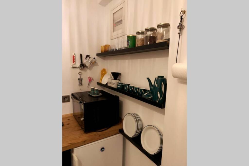 Quiet And Central Flat With Private Backyard Garden Αθήνα Εξωτερικό φωτογραφία