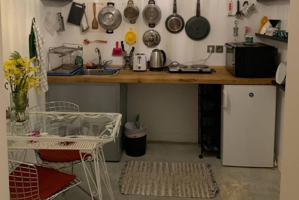 Quiet And Central Flat With Private Backyard Garden Αθήνα Εξωτερικό φωτογραφία